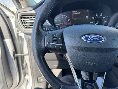 Used 2020 Ford Escape SEL image 29