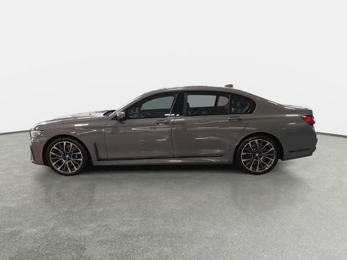 Used 2020 BMW 750i xDrive w/ Executive Package image 8
