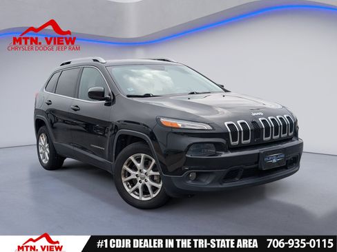 Used 2016 Jeep Cherokee Latitude image 1