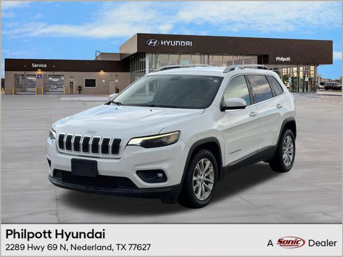 Used 2019 Jeep Cherokee Latitude w/ Popular Appearance Group FWD image 1