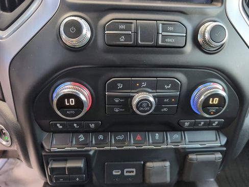 Used 2019 GMC Sierra 1500 SLT w/ SLT Premium Package image 26