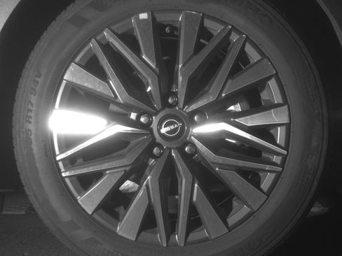 Used 2025 Nissan Altima 2.5 SV FWD image 24