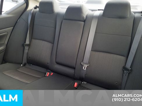 Used 2025 Nissan Altima 2.5 SV image 16