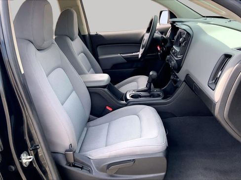 Used 2020 Chevrolet Colorado W/T w/ WT Convenience Package RWD image 9