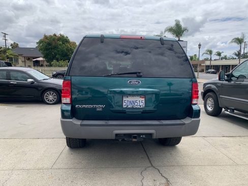 Used 2003 Ford Expedition XLT RWD image 3