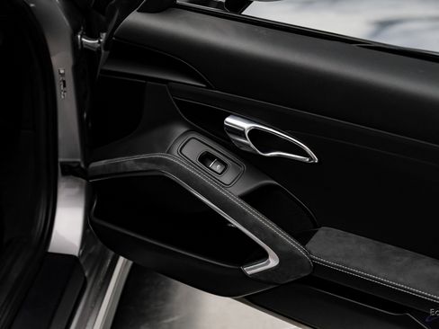 Used 2018 Porsche 911 GT3 w/ Sport Chrono Package image 73