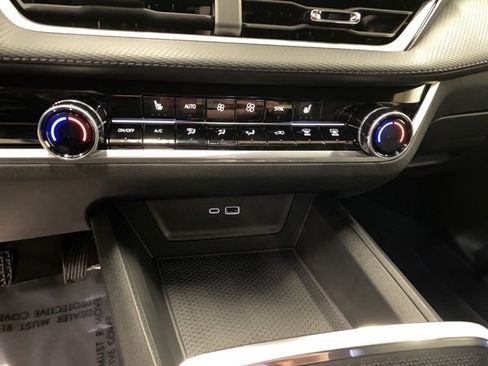 New 2026 Chevrolet Equinox LT w/ Convenience Package II image 31