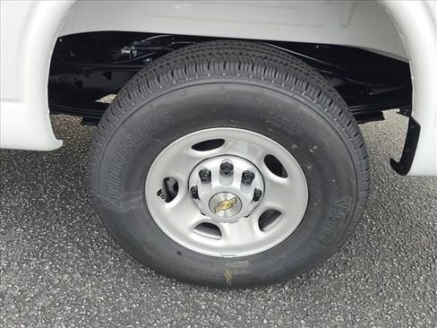 New 2025 Chevrolet Express 2500 w/ Driver Convenience Package image 15