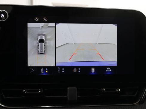 Used 2025 Chevrolet Equinox RS w/ Safety and Technology Package AWD/4WD image 16