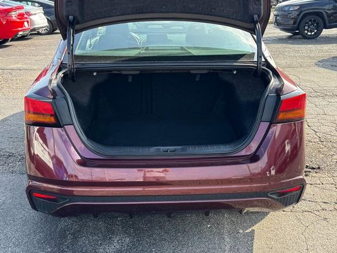 Used 2023 Nissan Altima 2.5 SV image 9
