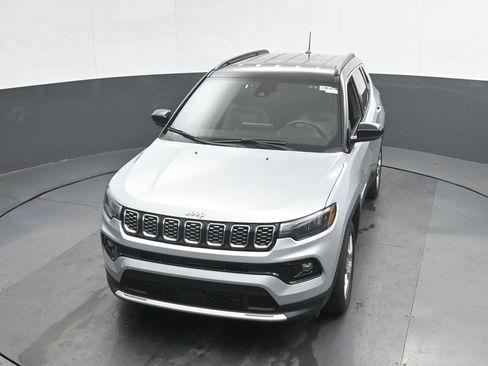 Used 2025 Jeep Compass Limited AWD/4WD image 35