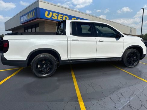 Used 2021 Honda Ridgeline Black Edition image 2