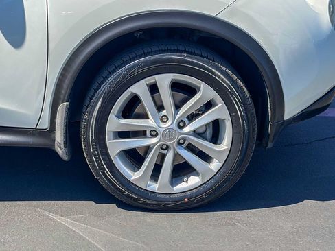 Used 2013 Nissan Juke S FWD image 9