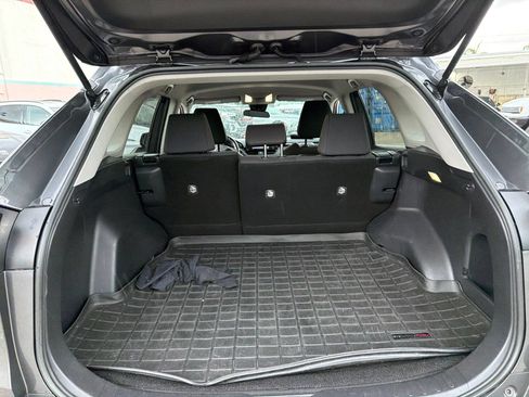 Used 2022 Toyota RAV4 LE FWD image 19