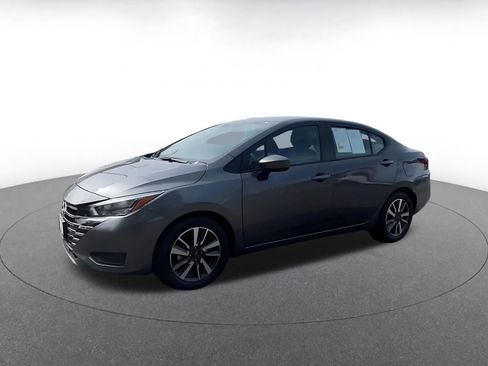 Used 2025 Nissan Versa SV image 8