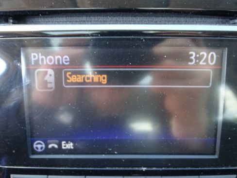 Used 2015 Nissan Rogue AWD w/ SV Moonroof Package image 25