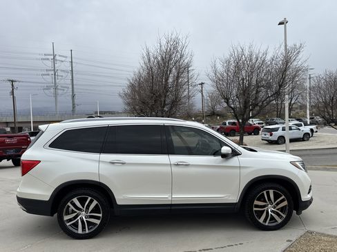 Used 2017 Honda Pilot Elite image 7