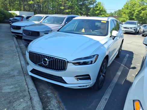 Used 2021 Volvo XC60 T5 Inscription w/ Protection Package Premier FWD image 4