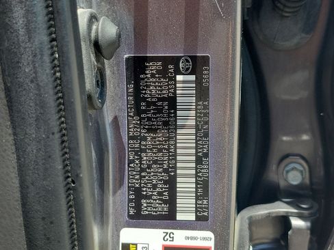 Used 2020 Toyota Camry SE FWD image 32