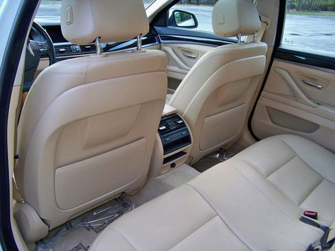 Used 2014 BMW 528i xDrive Sedan image 35