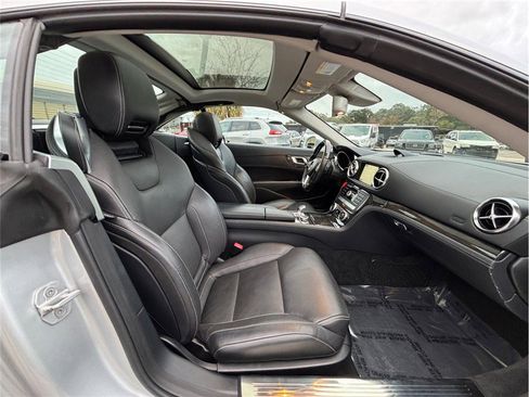Used 2015 Mercedes-Benz SL 550 image 38