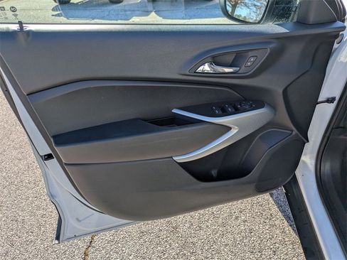 Used 2024 Chevrolet Trax RS image 13