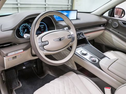 Certified 2024 Genesis GV80 3.5T Prestige Signature w/ Cargo Package AWD/4WD image 2