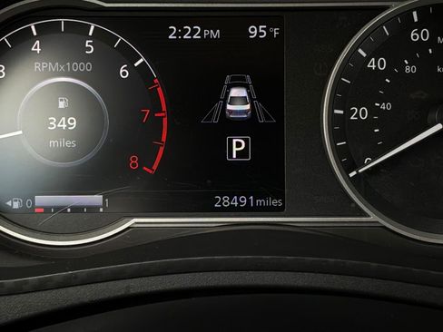 Used 2025 Nissan Versa SV FWD image 34