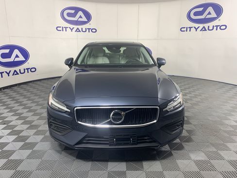 Used 2021 Volvo S60 T5 Momentum w/ Protection Package Premier FWD image 9