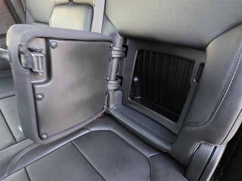 Used 2021 Chevrolet Silverado 1500 LT Trail Boss w/ Convenience Package II image 9