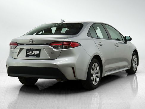 Used 2025 Toyota Corolla LE image 5