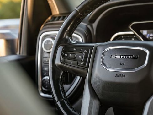 Used 2022 GMC Sierra 3500 Denali w/ Denali Black Diamond Edition image 15