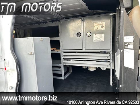 Used 2007 Chevrolet Express 2500 image 8