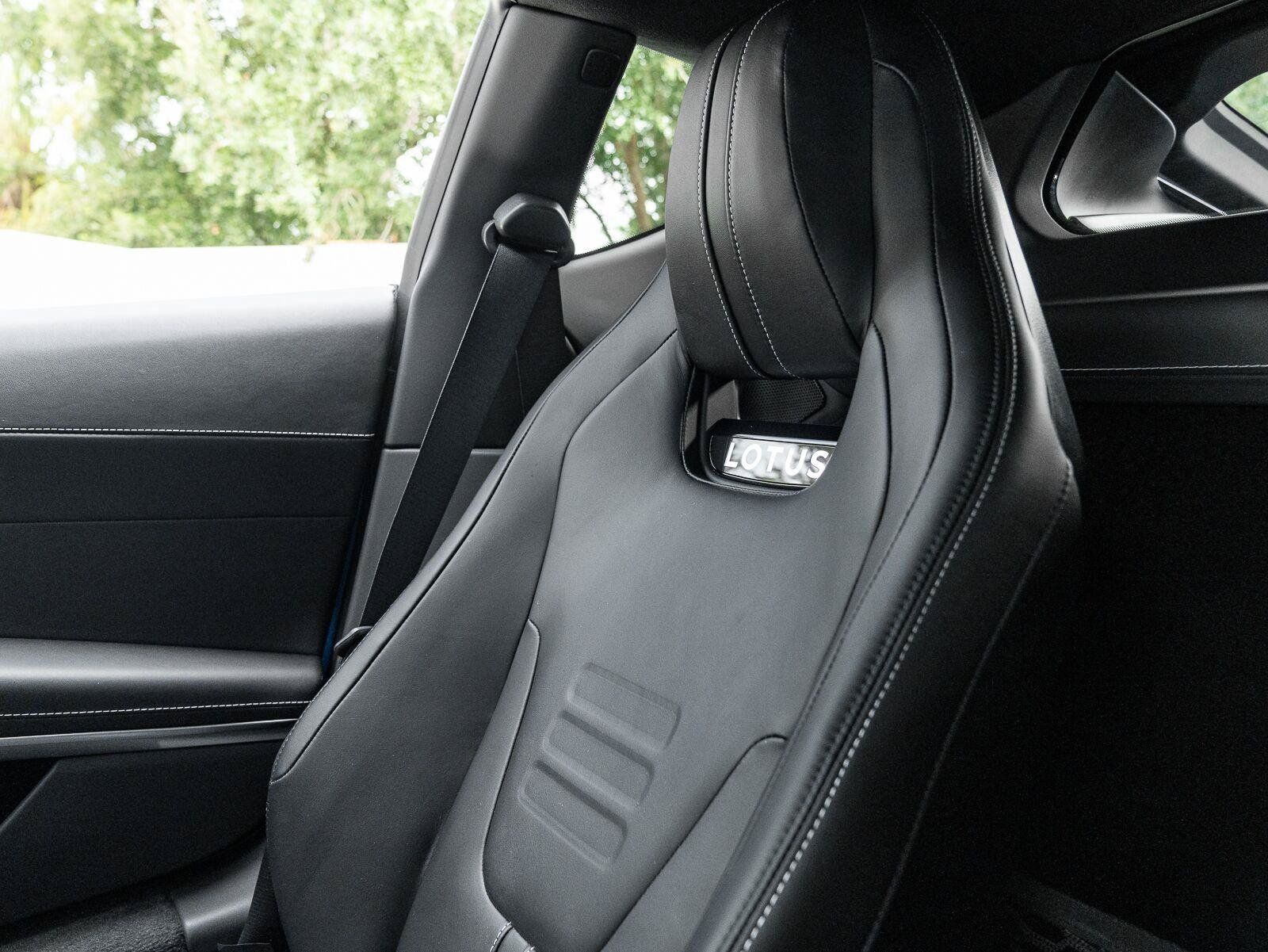 Used 2025 Lotus Emira RWD image 19