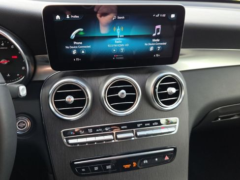 Used 2020 Mercedes-Benz GLC 300 4MATIC image 25