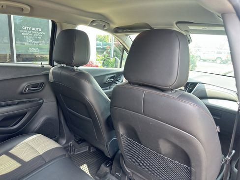 Used 2020 Chevrolet Trax LT w/ Driver Confidence Package FWD image 14