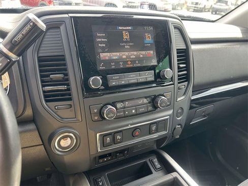 Used 2024 Nissan Titan SV w/ SV Convenience Package image 20