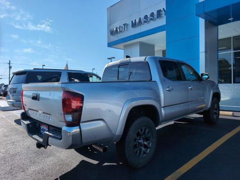 Used 2023 Toyota Tacoma SR5 AWD/4WD image 3