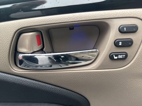 Used 2017 Honda Pilot Elite image 18