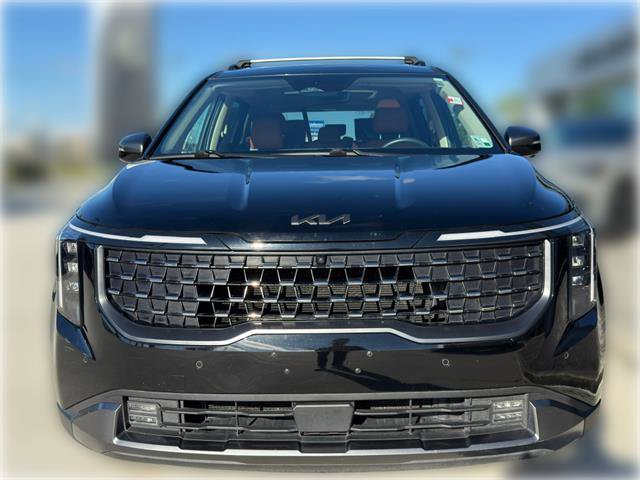 Used 2025 Kia Carnival SX FWD image 2