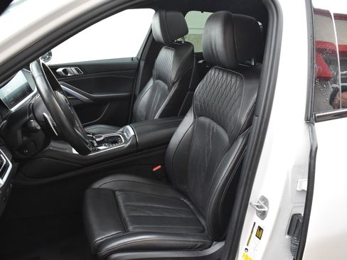 Used 2020 BMW X6 M50i w/ Executive Package image 21