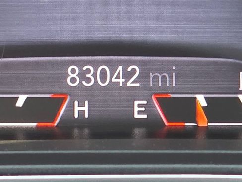 Used 2019 Jeep Cherokee Limited AWD/4WD image 30