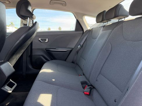 Used 2025 Kia K4 LXS image 24