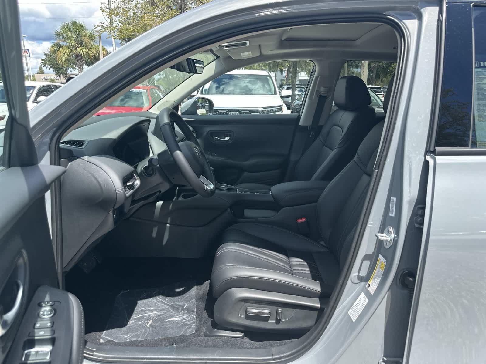 New 2027 Honda HR-V EX-L image 2