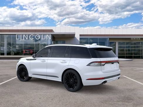 Used 2026 Lincoln Aviator Reserve AWD/4WD image 4