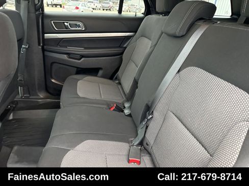 Used 2018 Ford Explorer XLT image 50