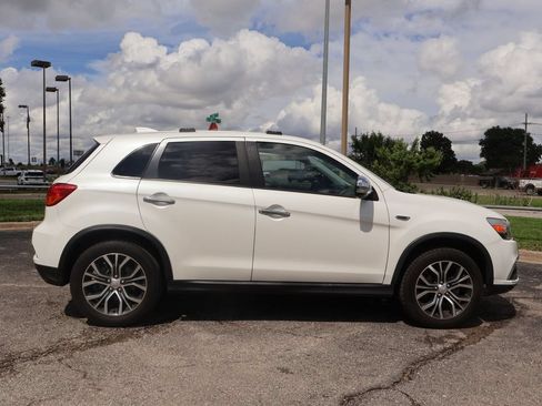 Used 2019 Mitsubishi Outlander Sport SE FWD image 12