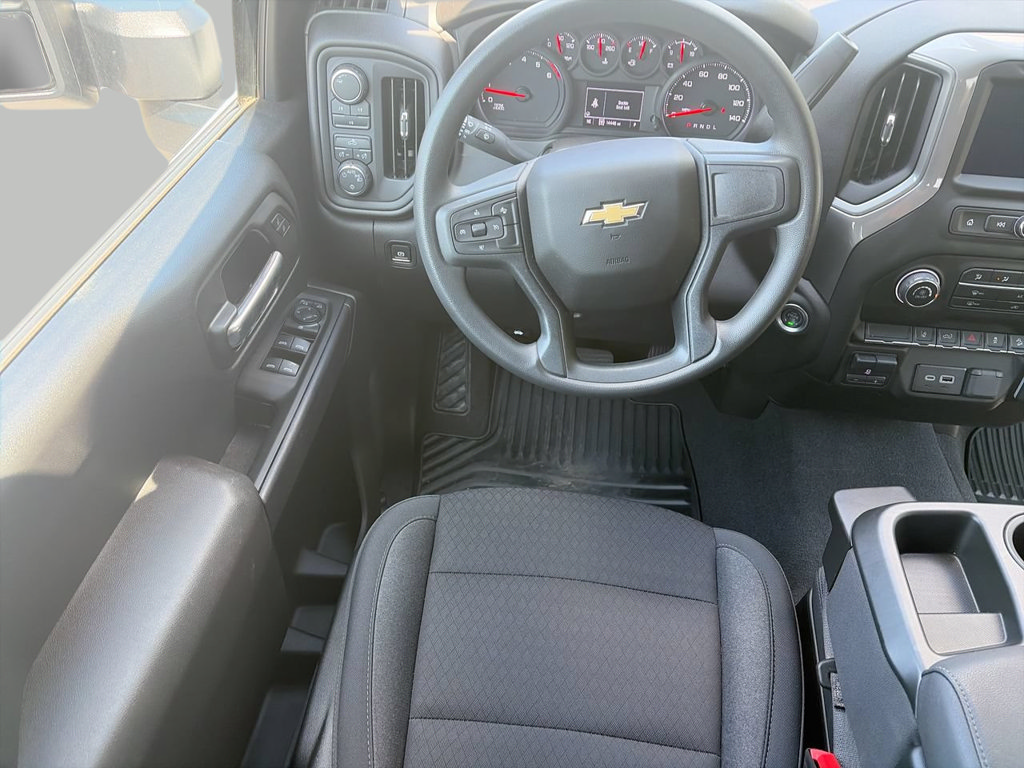Used 2025 Chevrolet Silverado 2500 Custom w/ Custom Convenience Package AWD/4WD image 9