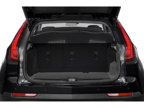 Used 2022 Cadillac XT4 Luxury w/ Cold Weather Package FWD image 14