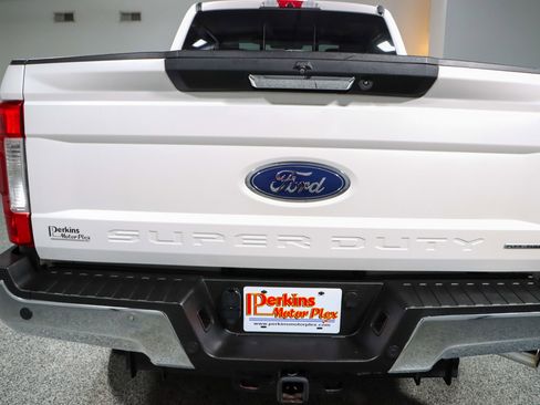 Used 2017 Ford F250 Lariat w/ Chrome Package AWD/4WD image 8